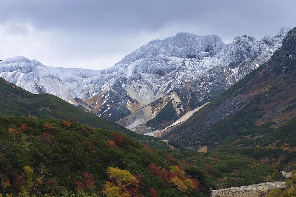 ホテル 十勝岳温泉 カミホロ荘 上富良野町 エクステリア 写真