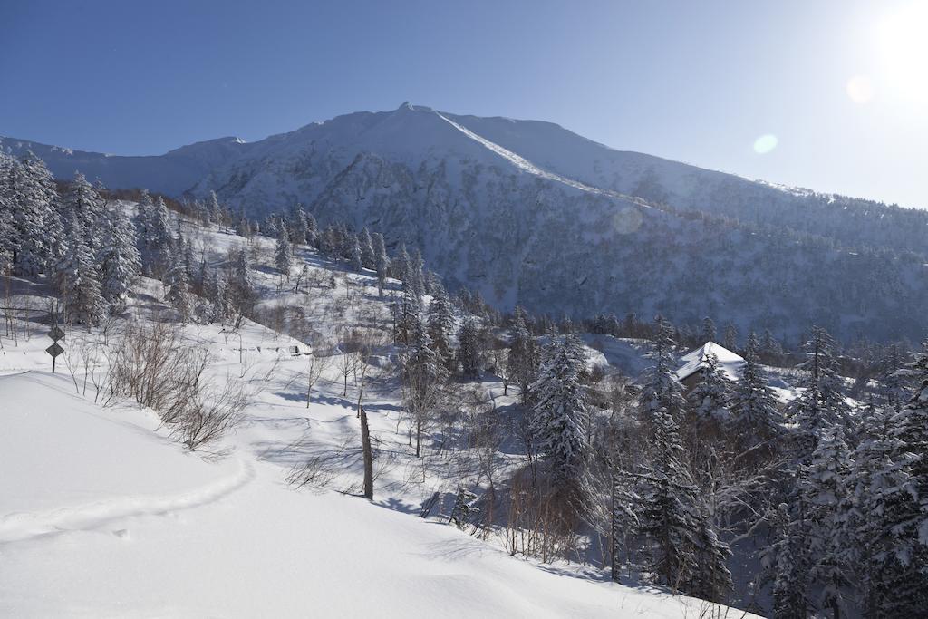 ホテル 十勝岳温泉 カミホロ荘 上富良野町 エクステリア 写真